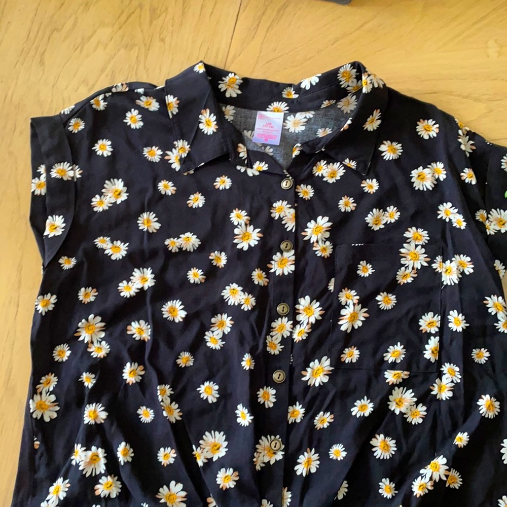Black daisy button down shirt.
